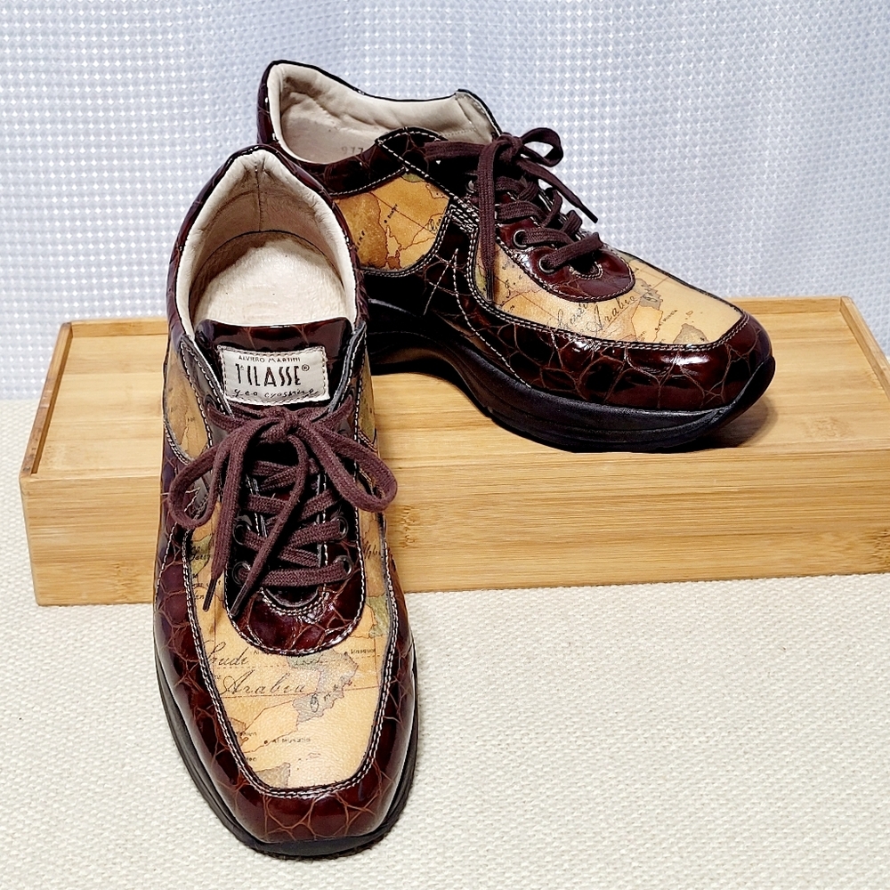 Alviero Martini 1A Classe Embossed Leather Geo Crossing Sneaker Women's EU38/US7